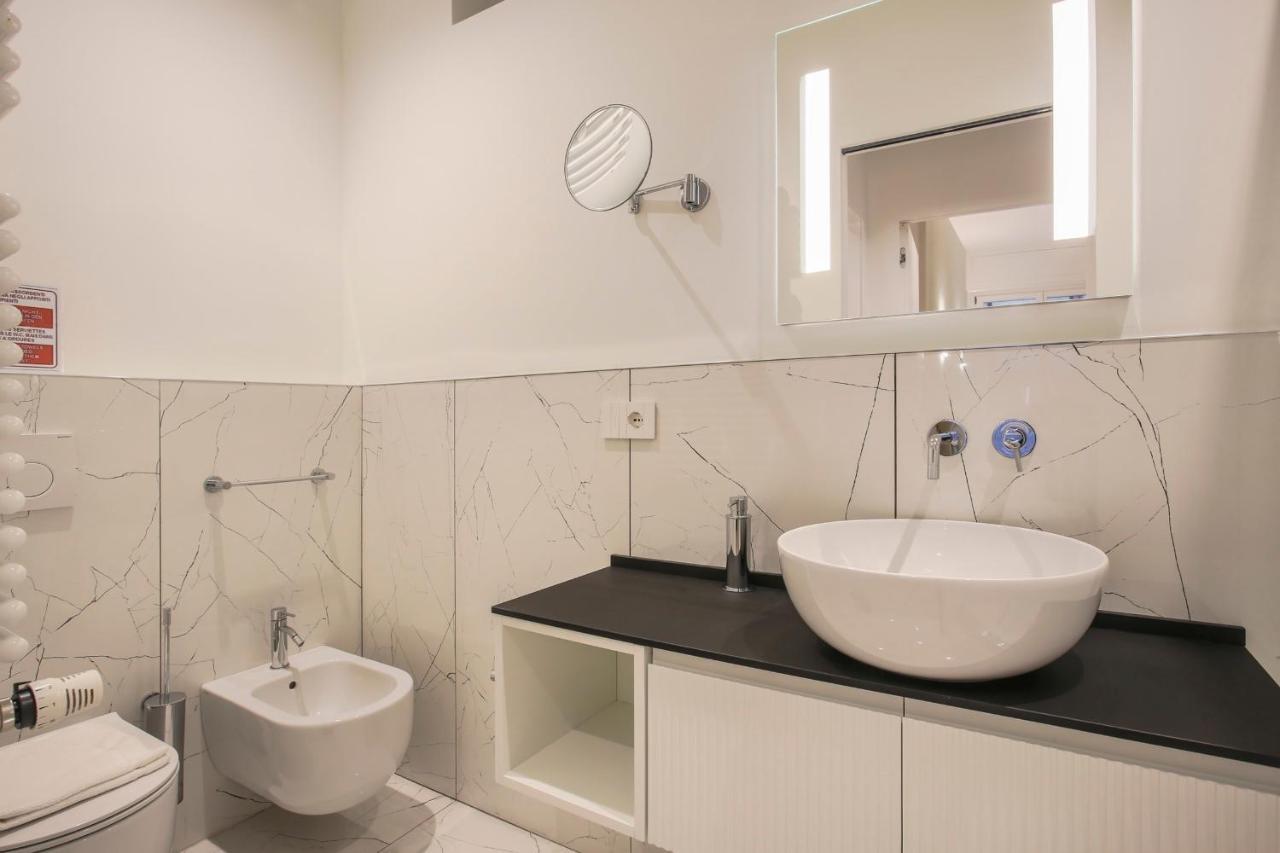 Repubblica Suite Ii-Hosted By Sweetstay มิลาน ภายนอก รูปภาพ